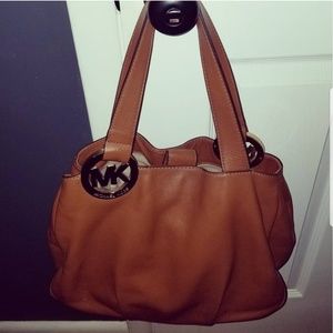 Micheal Kors leather purse